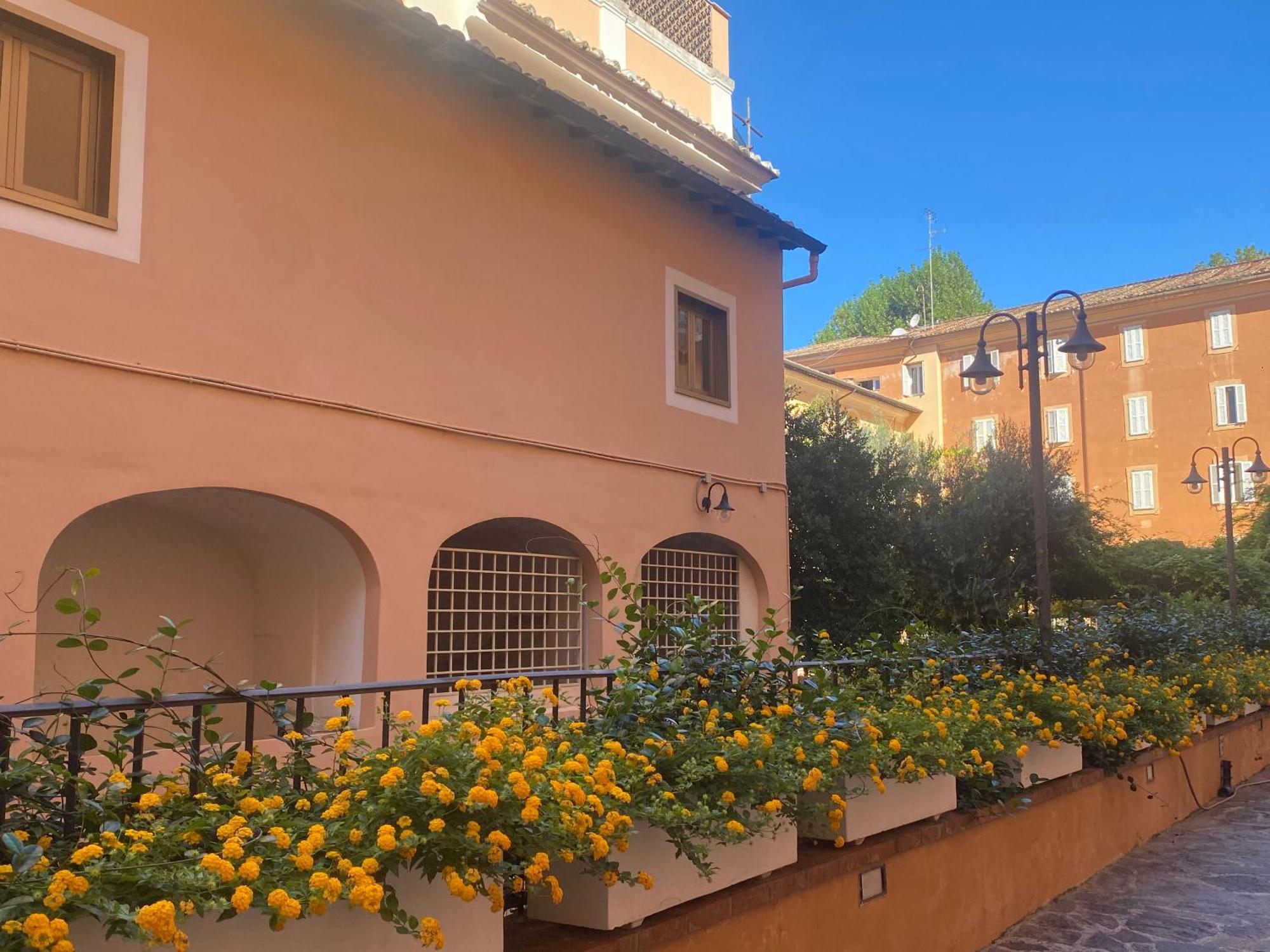 Basilica Hotel Rome Exterior photo